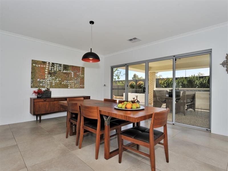 3 Traviata Crescent, The Vines WA 6069