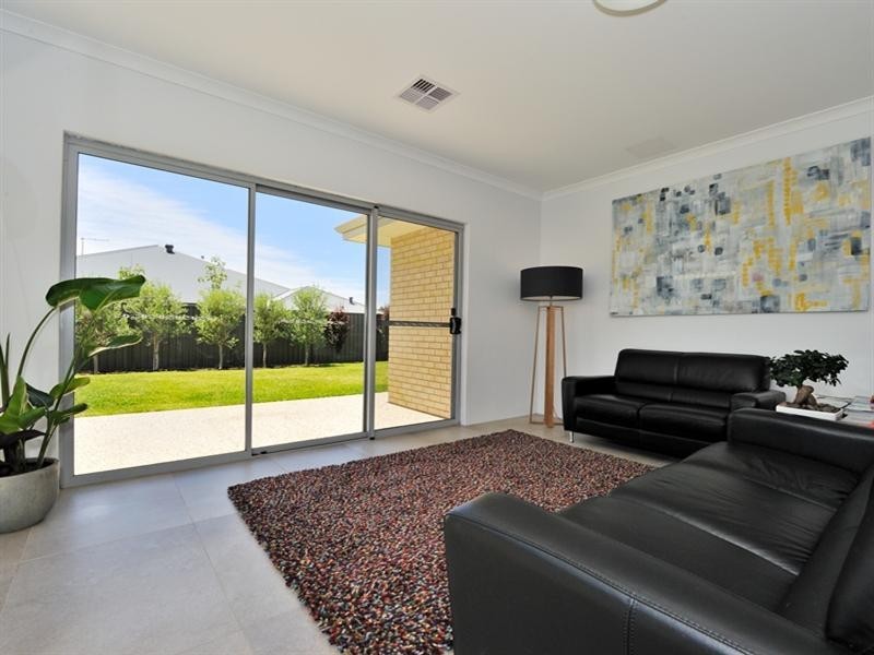 3 Traviata Crescent, The Vines WA 6069