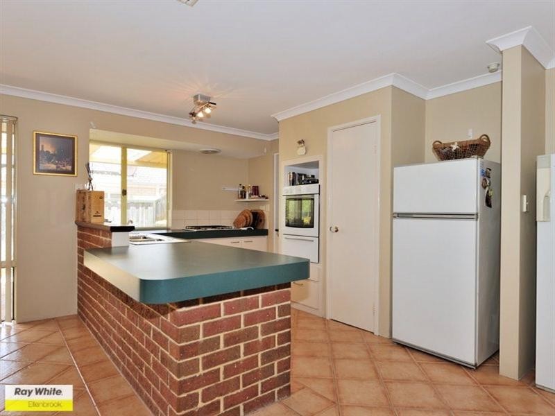 28 Pinea Turn, Ellenbrook WA 6069
