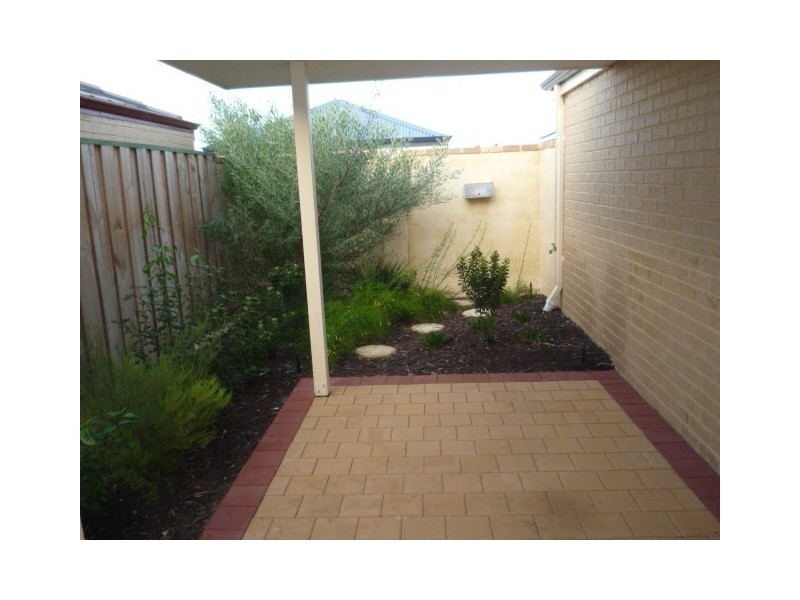 8 Dunrobin Drive, Ellenbrook WA 6069