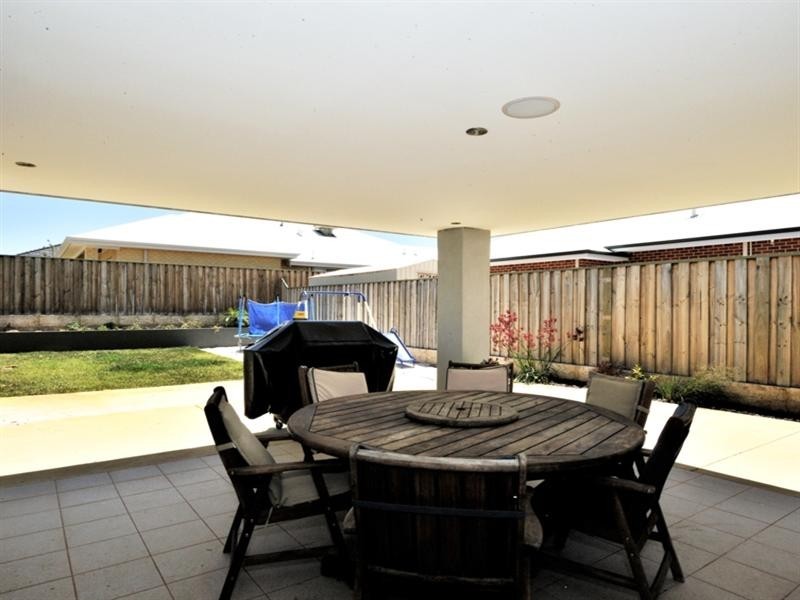 5 Tatton Way, The Vines WA 6069