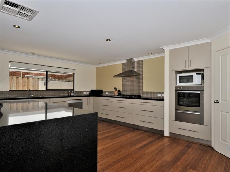 5 Tatton Way, The Vines WA 6069