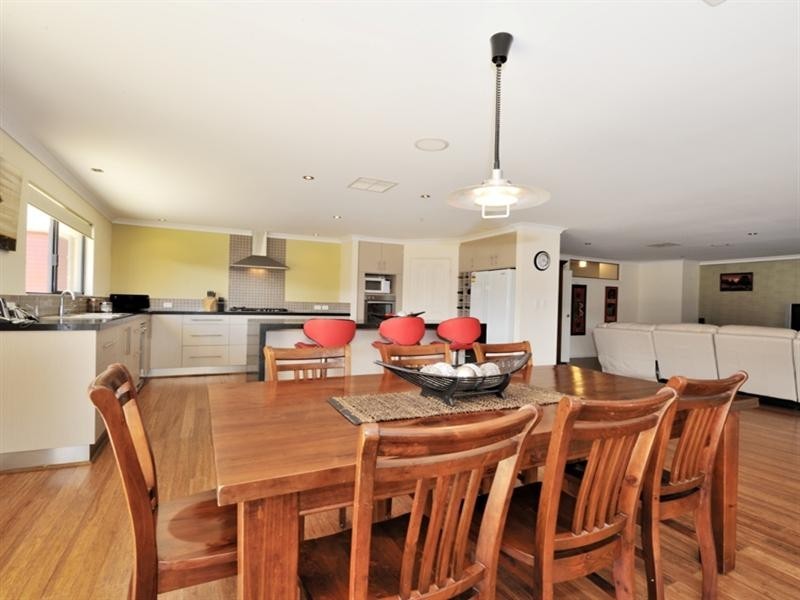 5 Tatton Way, The Vines WA 6069