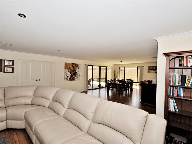 5 Tatton Way, The Vines WA 6069