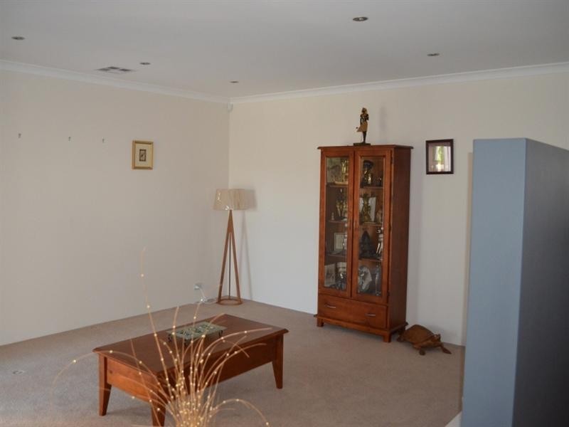 31 Safford Avenue, Aveley WA 6069