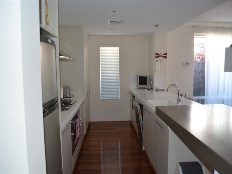 31 Safford Avenue, Aveley WA 6069
