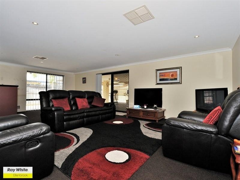 52 Granesse Drive, Ellenbrook WA 6069