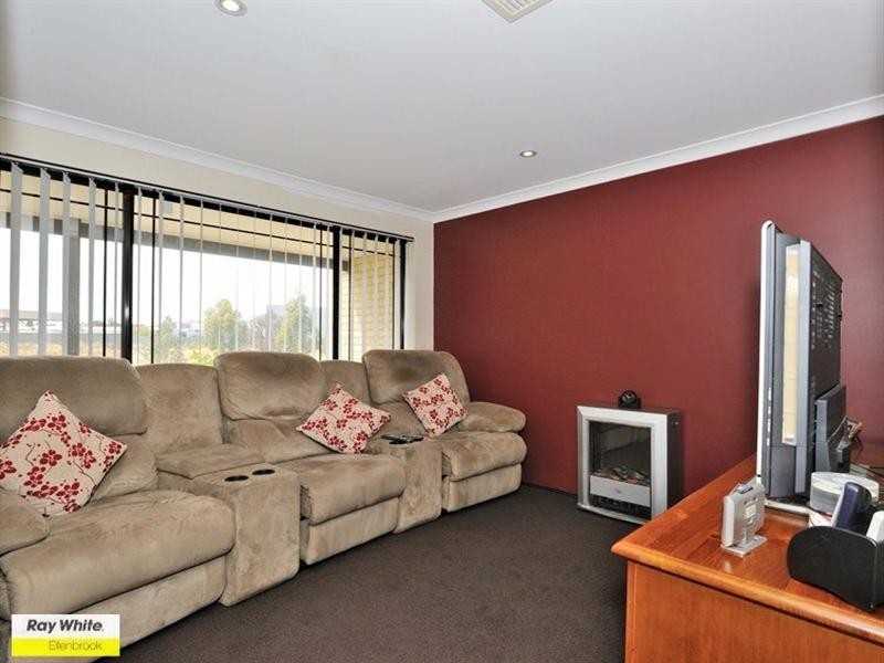 52 Granesse Drive, Ellenbrook WA 6069