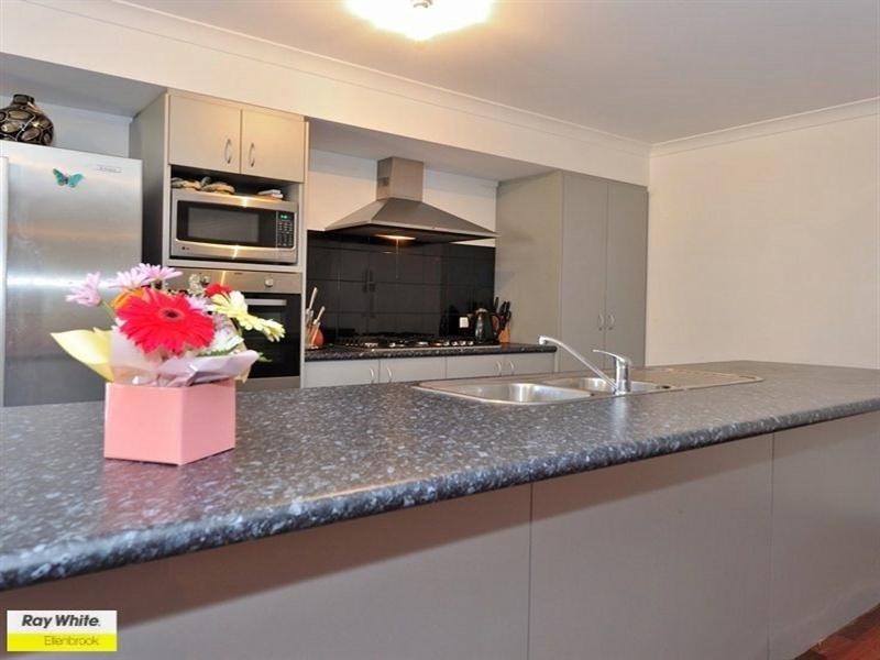 17 Geographe Loop, Ellenbrook WA 6069