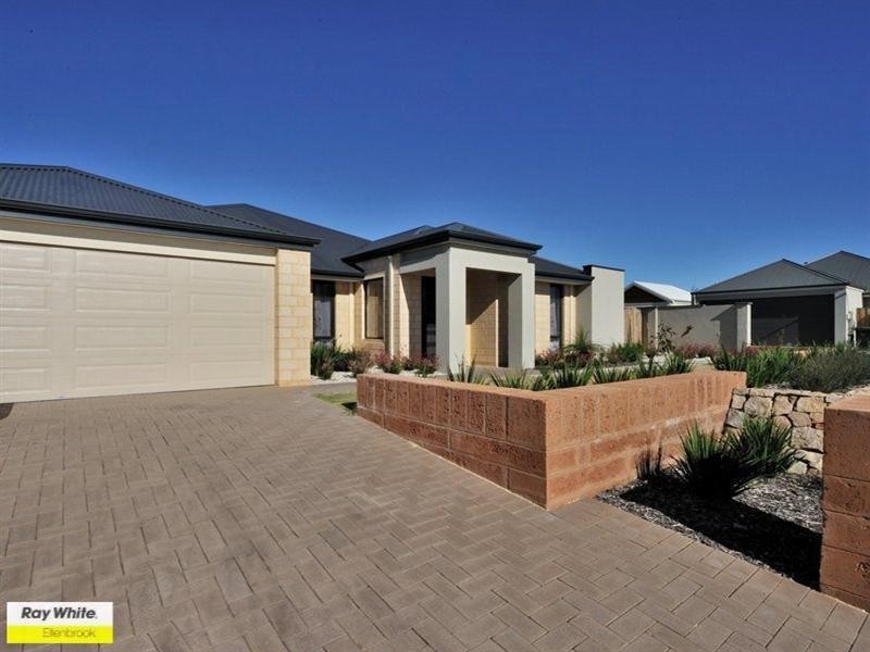 17 Geographe Loop, Ellenbrook WA 6069