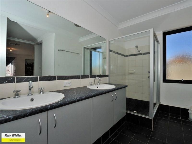 17 Geographe Loop, Ellenbrook WA 6069