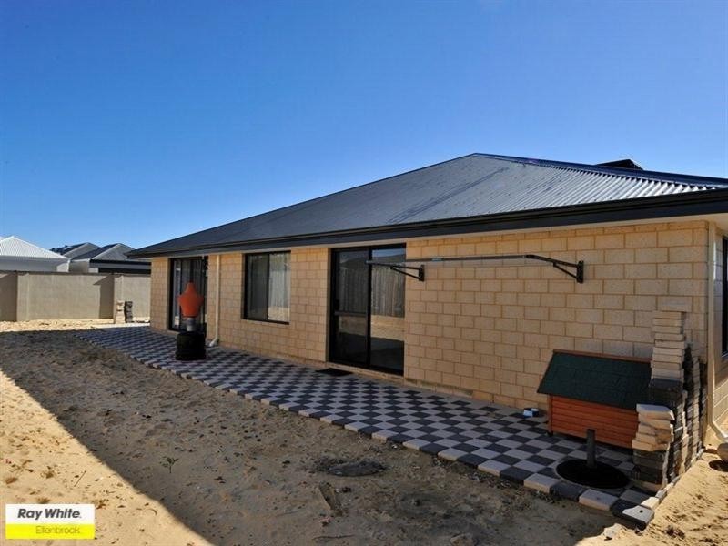 17 Geographe Loop, Ellenbrook WA 6069