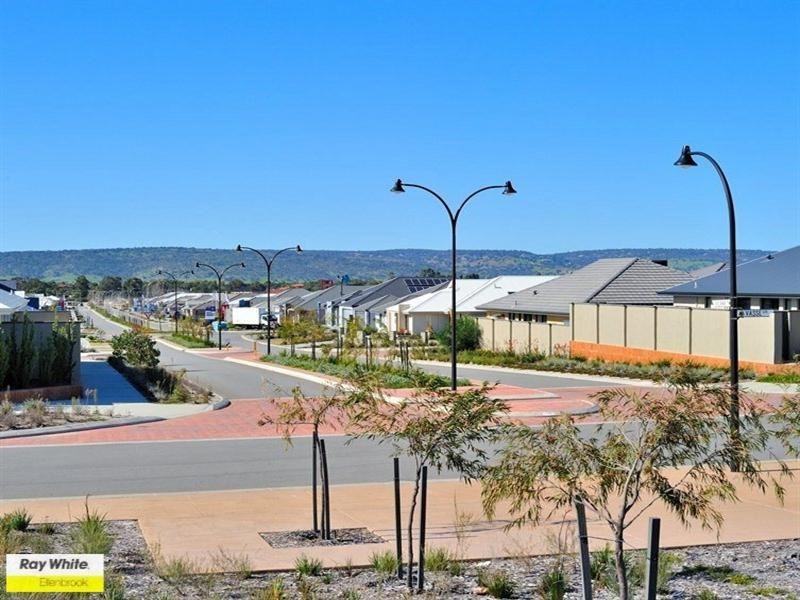 17 Geographe Loop, Ellenbrook WA 6069