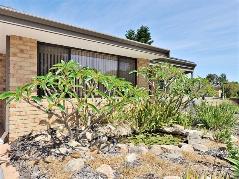 2 Bollinger Close, The Vines WA 6069