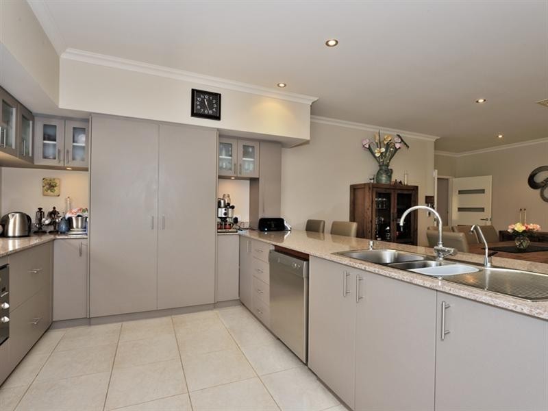 43 Tolladine Vista, The Vines WA 6069