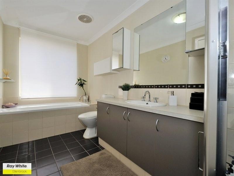 3/291 Flinders Street, Nollamara WA 6061