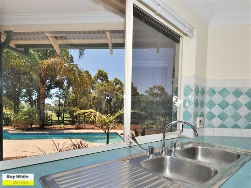 97 Taittinger Grove, The Vines WA 6069