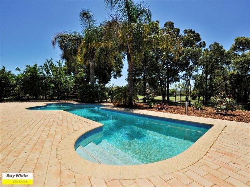 97 Taittinger Grove, The Vines WA 6069
