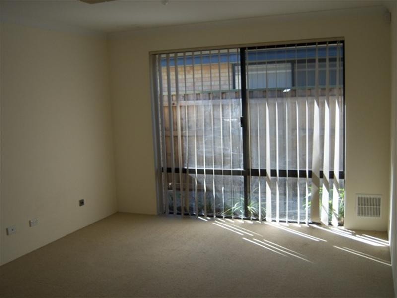 17 Carwell Avenue, Ellenbrook WA 6069