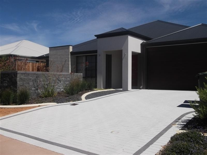 9 Soho Brace, Ellenbrook WA 6069