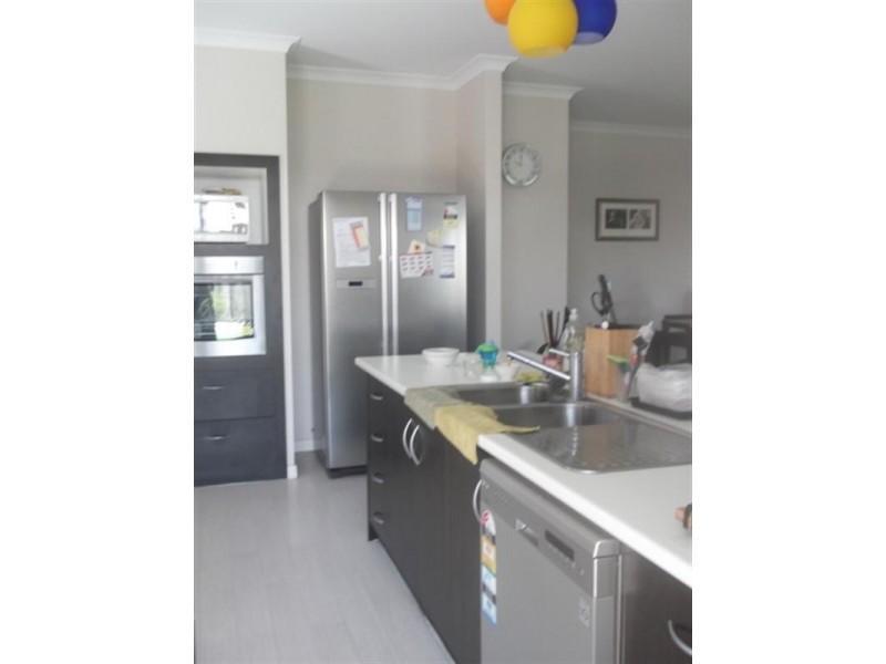 9 Soho Brace, Ellenbrook WA 6069