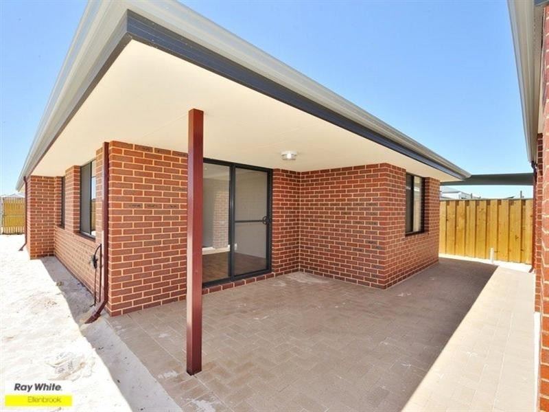 27 Powlett Link, Ellenbrook WA 6069