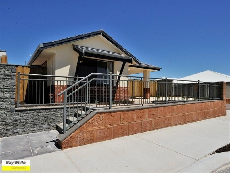 27 Powlett Link, Ellenbrook WA 6069