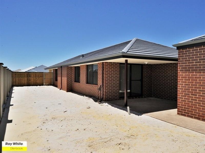 27 Powlett Link, Ellenbrook WA 6069