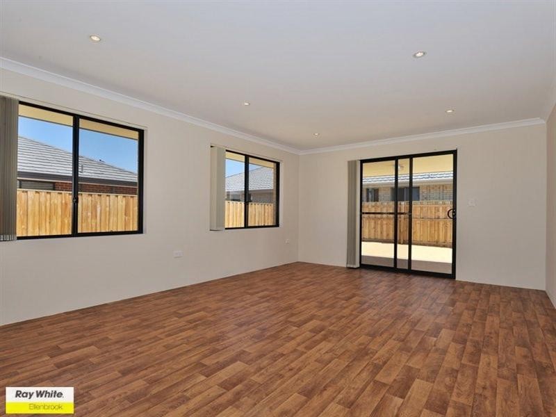28 Pierre Bend, Ellenbrook WA 6069