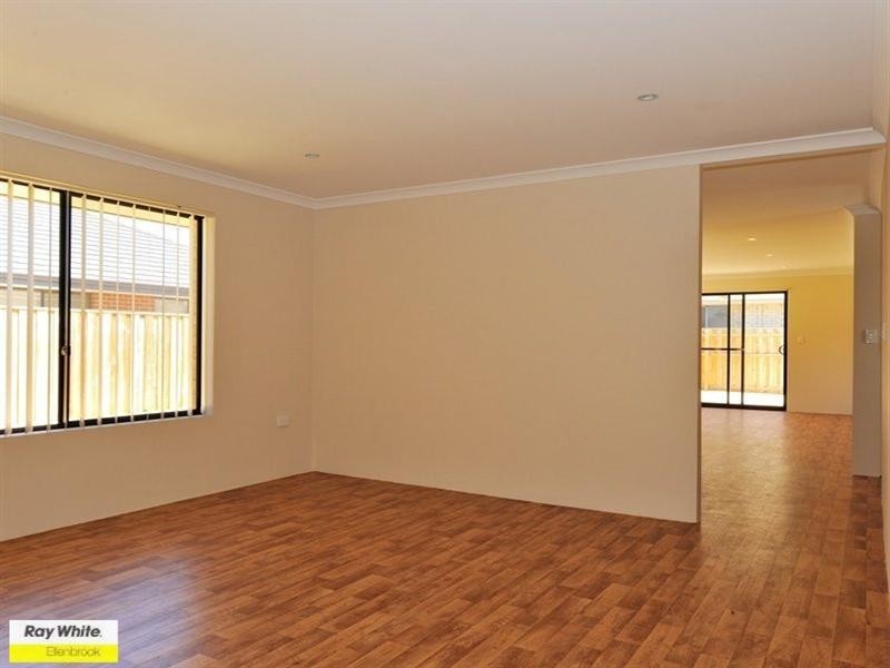 28 Pierre Bend, Ellenbrook WA 6069