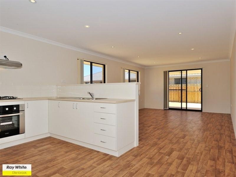 28 Pierre Bend, Ellenbrook WA 6069