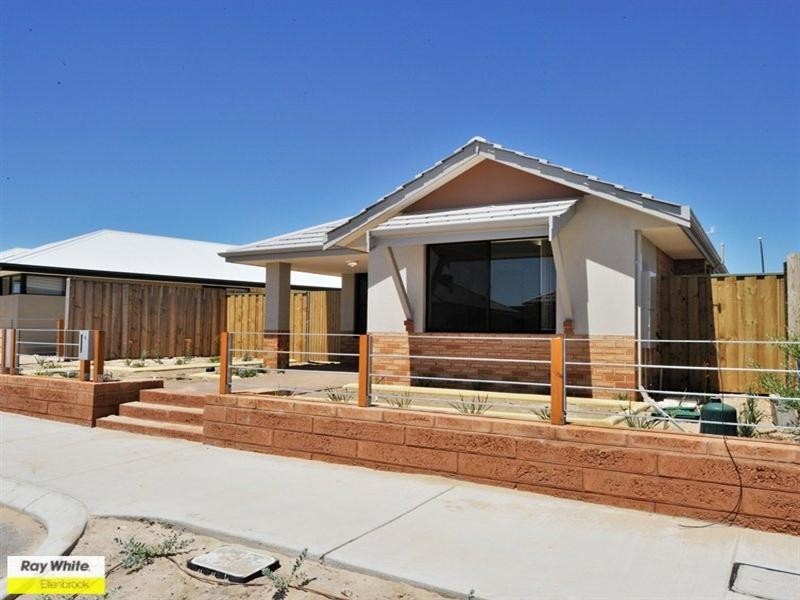 6 Greenslade Crescent, Ellenbrook WA 6069