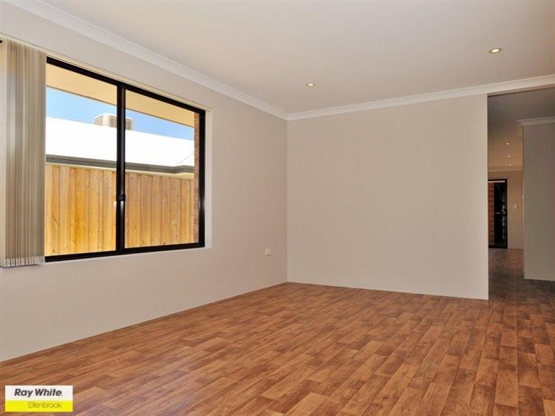 6 Greenslade Crescent, Ellenbrook WA 6069