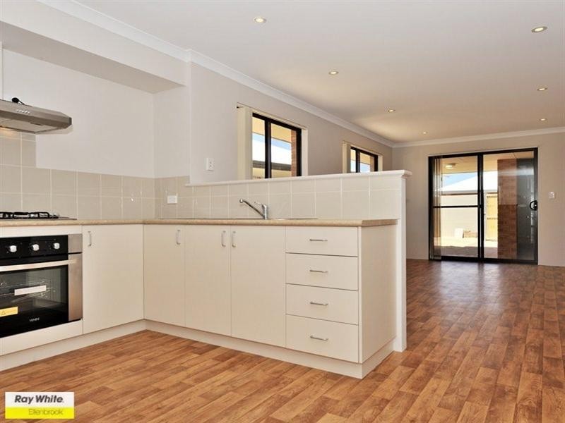 6 Greenslade Crescent, Ellenbrook WA 6069