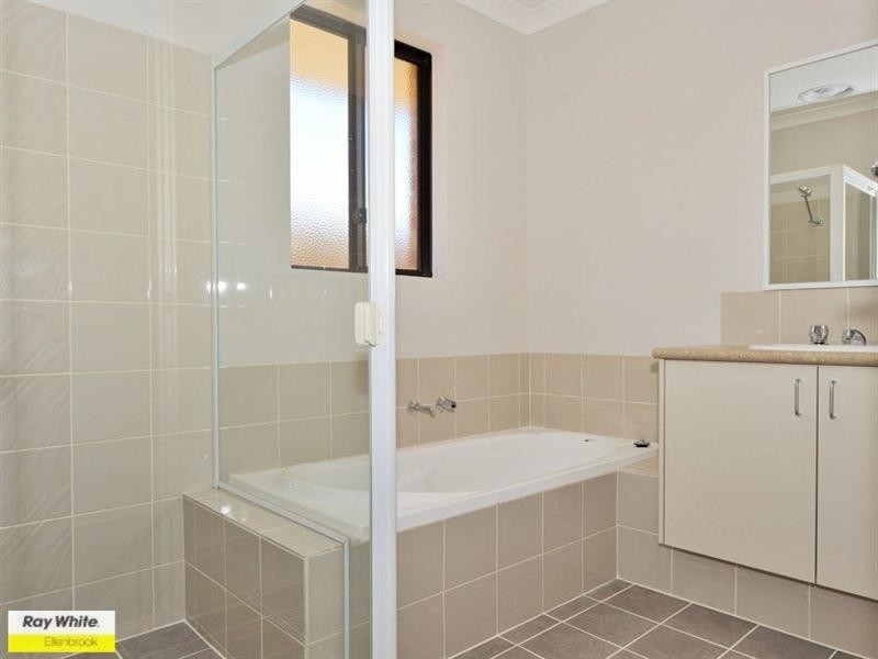 6 Greenslade Crescent, Ellenbrook WA 6069