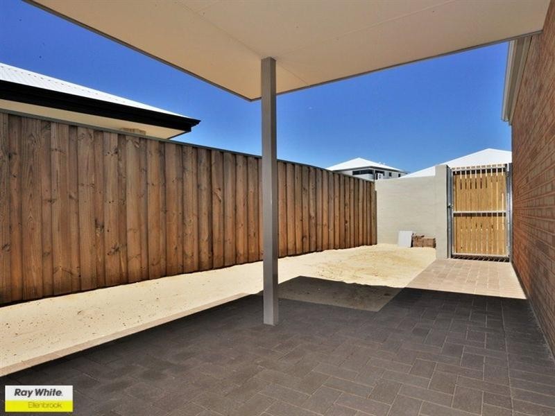 6 Greenslade Crescent, Ellenbrook WA 6069