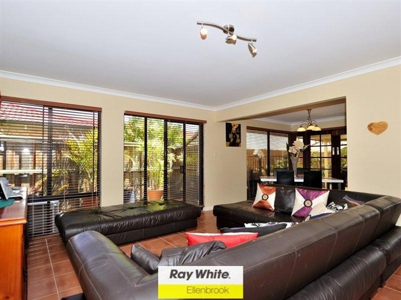 30 Cabernet Place, The Vines WA 6069