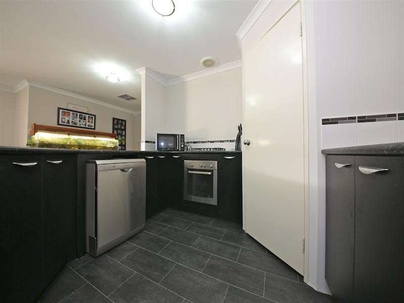 6 Aston Chase, Aveley WA 6069