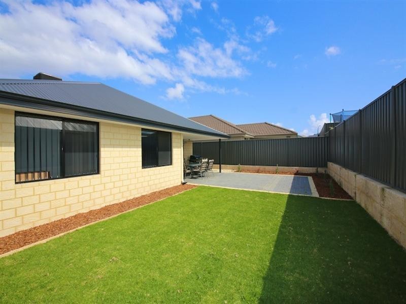 6 Aston Chase, Aveley WA 6069