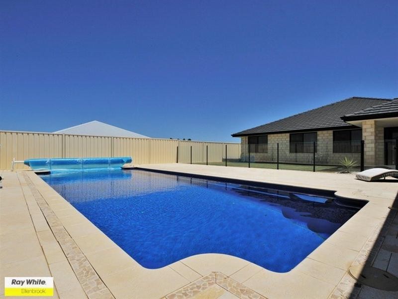 17 Dimora Way, Ellenbrook WA 6069