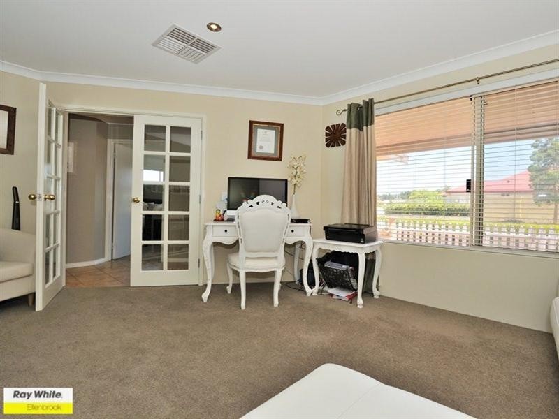 2 Heirisson Turn, Ellenbrook WA 6069