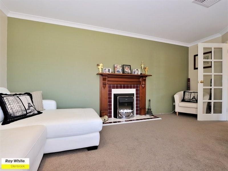 2 Heirisson Turn, Ellenbrook WA 6069