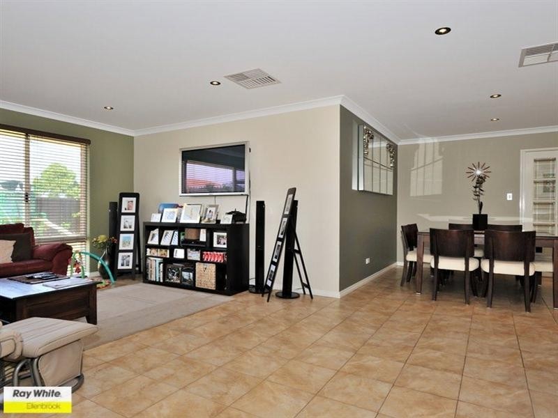 2 Heirisson Turn, Ellenbrook WA 6069