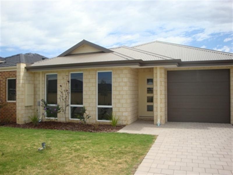 2/63 Berlotto Drive, Tapping WA 6065