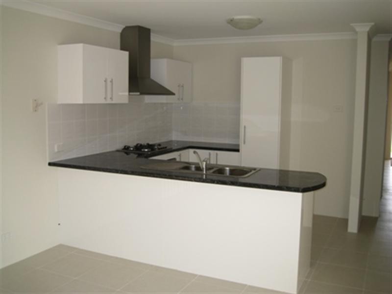 2/63 Berlotto Drive, Tapping WA 6065