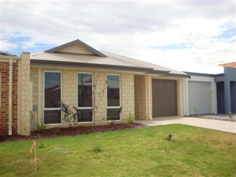 2/63 Berlotto Drive, Tapping WA 6065