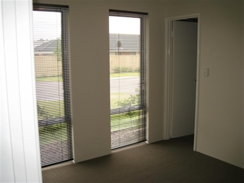 2/63 Berlotto Drive, Tapping WA 6065