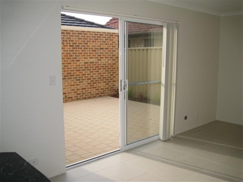 2/63 Berlotto Drive, Tapping WA 6065