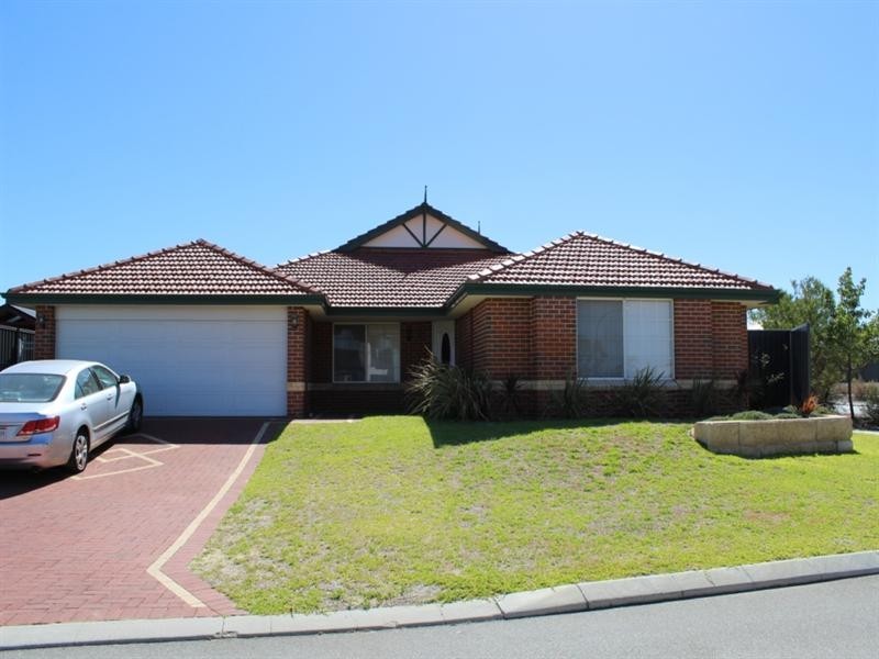 33 Kyneton Parkway, Aveley WA 6069