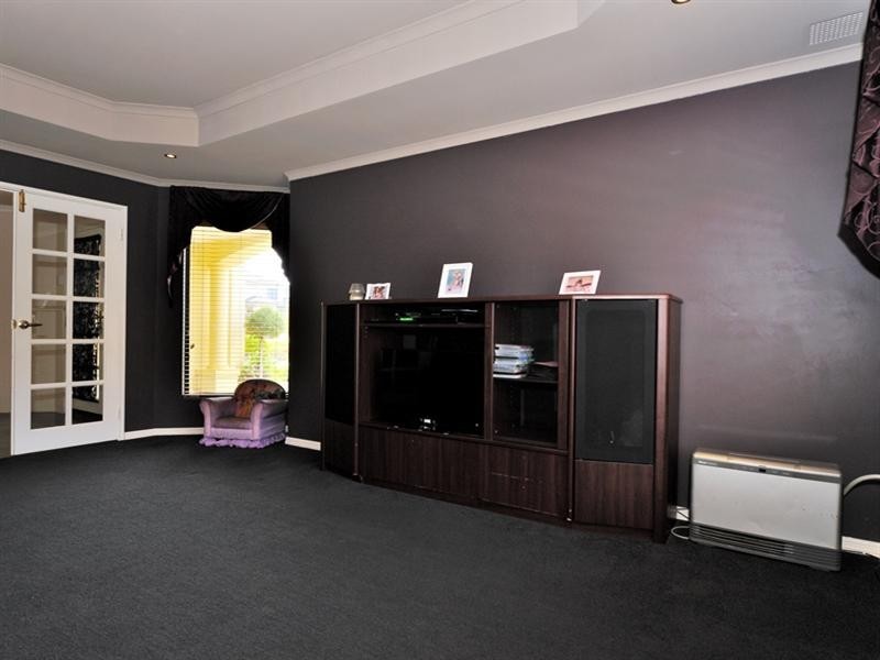 9 Glade Terrace, Ellenbrook WA 6069